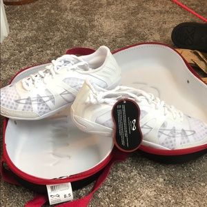 Nfinity cheer shoes